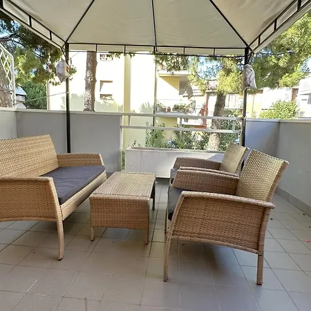 Leoncavallo By Interhome דירה *